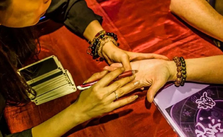 Ghi chép sau trải bài để chuyển gợi ý thành hành động nhỏ