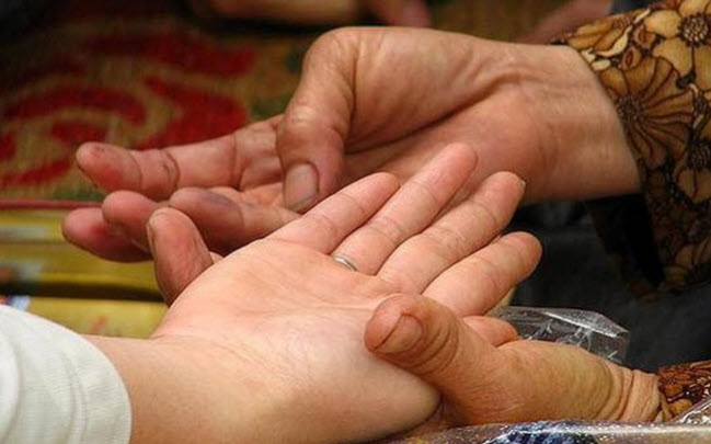 Hình minh họa xem bói đầu năm: khởi động năm mới bằng chiêm nghiệm giải trí