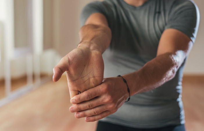 Ví dụ đường vận mệnh, nhánh rẽ sự nghiệp và các dấu hiệu tài chính trên tay nam