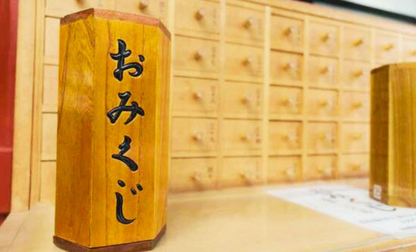 xem quẻ bói - lưu ý khi gặp trực tiếp