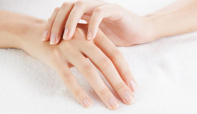 xem chỉ tay nữ giới tay nào - so sánh tay trái tay phải