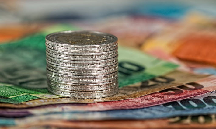 Những tình huống lượm tiền trong mơ: từ vui mừng đến cảnh báo thận trọng