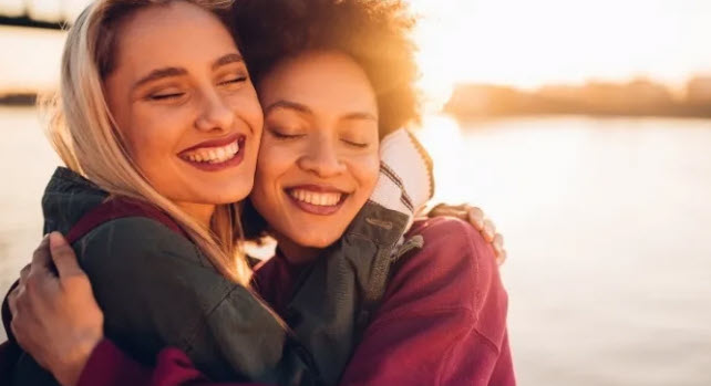 nằm mơ thấy người quen lâu ngày không gặp mang ý nghĩa gì