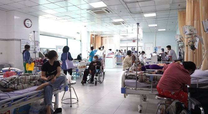 nằm mơ thấy người thân nằm bệnh viện và thông điệp chữa lành