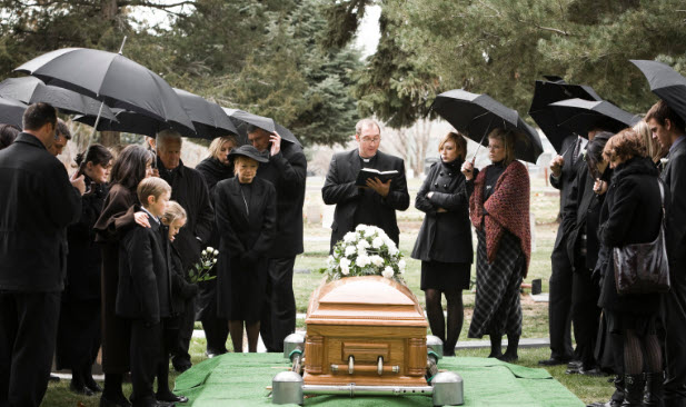 nằm mơ thấy đám ma và quan tài