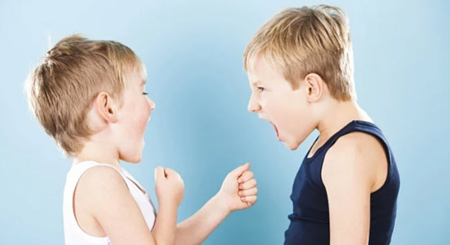 nằm mơ thấy đánh lộn