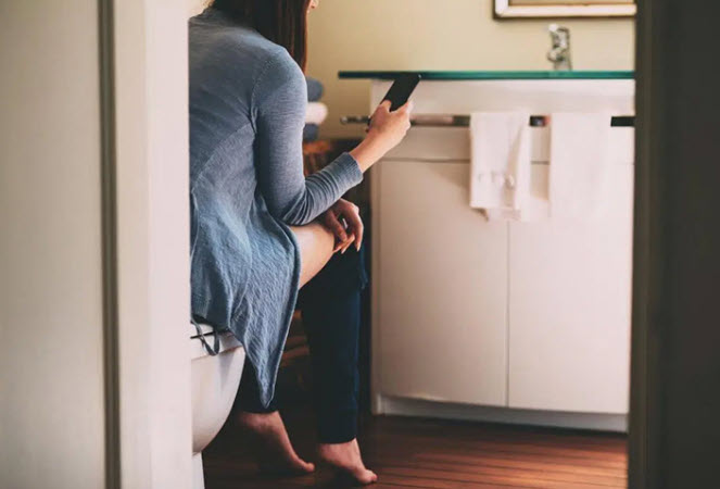 nằm mơ thấy mình đi vệ sinh