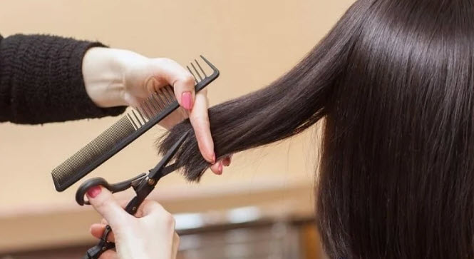 nằm mơ cắt tóc