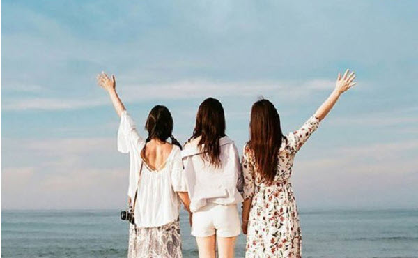 nằm mơ thấy bạn cũ đến nhà