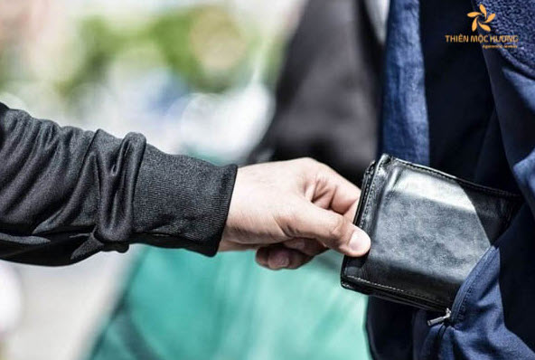 nằm mơ thấy bị trộm tiền