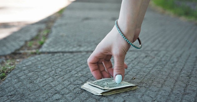 nằm mơ thấy lượm được tiền