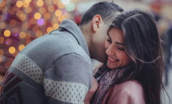 nằm mơ thấy người khác hôn má mình